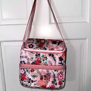 Lunch box with 2 compartments